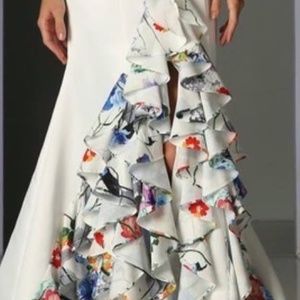 Gorgeous Gown taffeta couture....